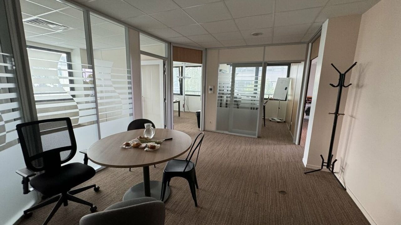 bureau  pièces 145 m2 à louer à Tours (37100)