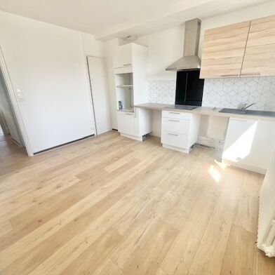 Appartement 5 pièces 790 €