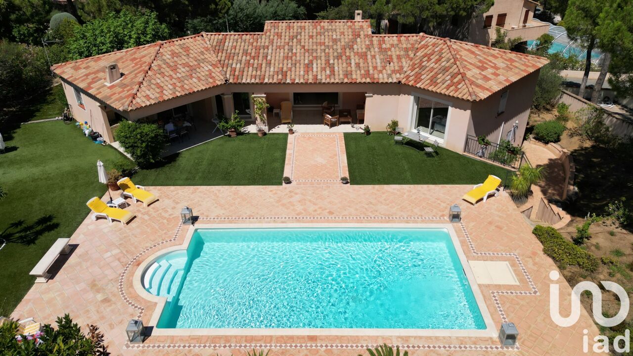 maison 5 pièces 215 m2 à vendre à Sainte-Maxime (83120)