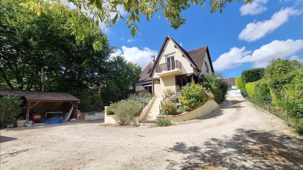 maison 6 pièces 160 m2 à vendre à Saint-Germain-du-Puy (18390)