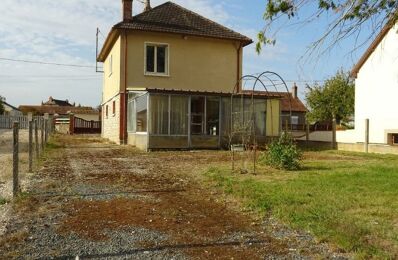 vente maison 71 000 € à proximité de Sens-Beaujeu (18300)