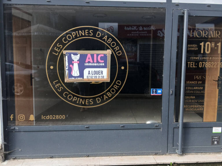 Local professionnel en très bon état — photo 1