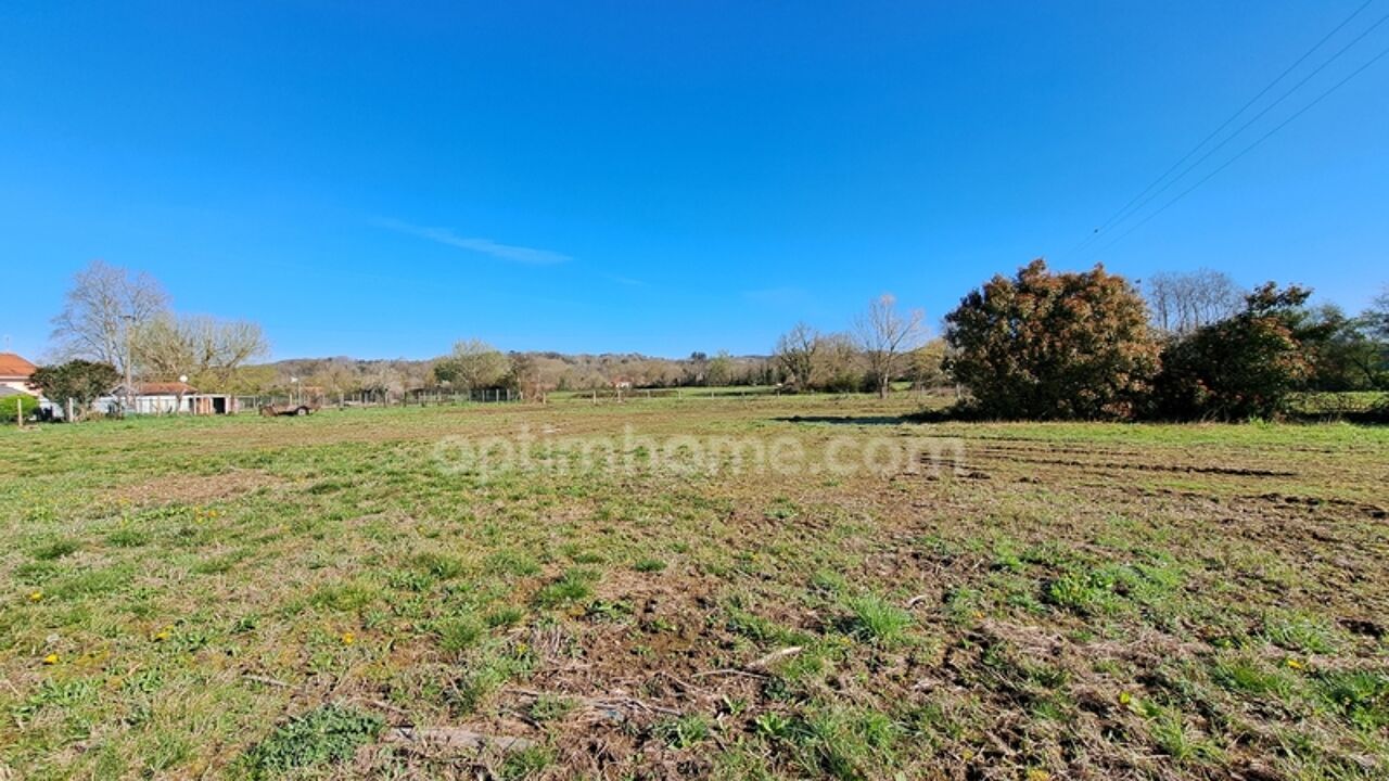 terrain  pièces 2400 m2 à vendre à Sauveterre-de-Béarn (64390)