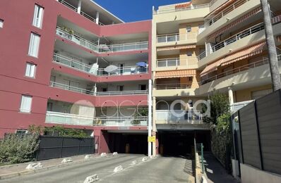 vente garage 27 500 € à proximité de Fréjus (83600)