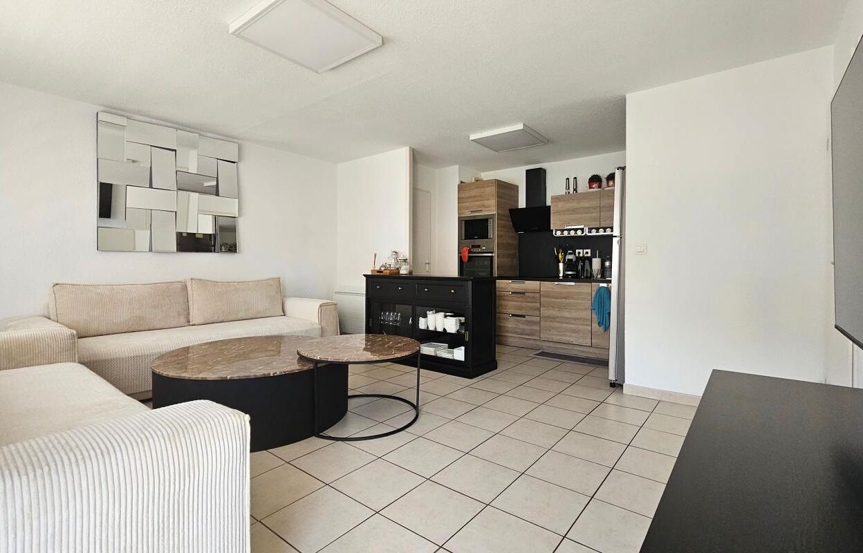 appartement 2 pièces 47 m2 à vendre à Nîmes (30000)