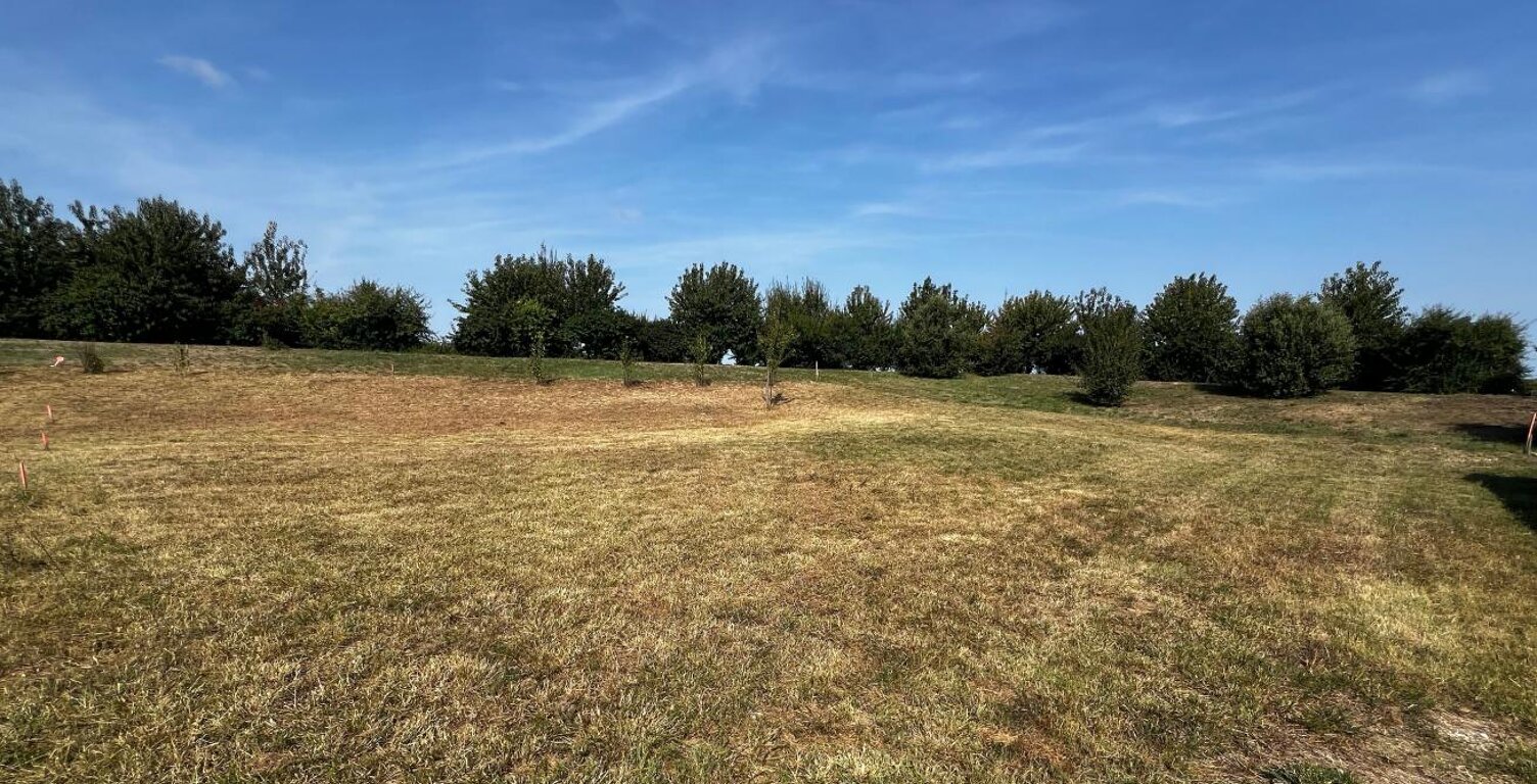 Terrain À Vendre Constructible BREUILLET 912m2 — photo 1