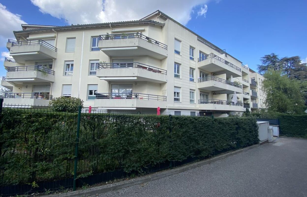 appartement 2 pièces 49 m2 à louer à Décines-Charpieu (69150)