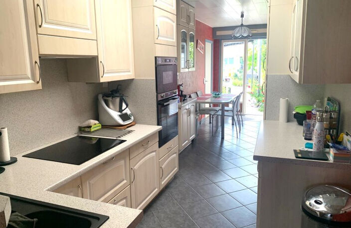 Maison 1930 mitoyenne bâtie sur une parcelle de 476m2, très — photo 2