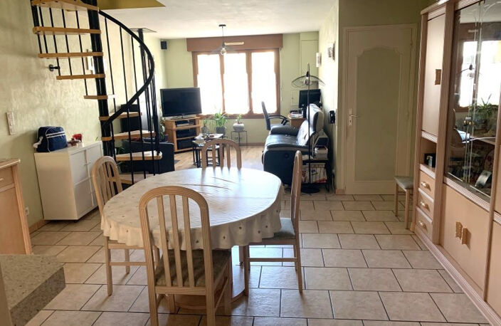 Maison 1930 mitoyenne bâtie sur une parcelle de 476m2, très — photo 4