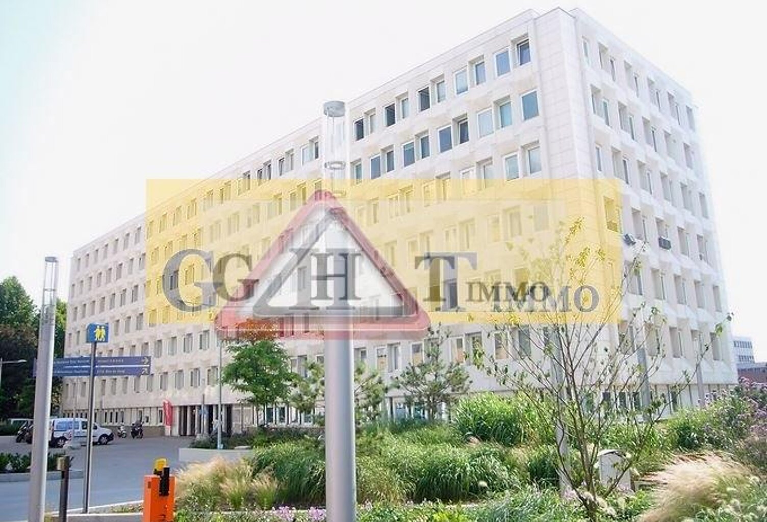 A LOUER 111M² DE BUREAUX  A CRETEIL — photo 1