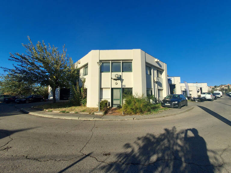 BUREAUX ZONE D'ACTIVITÉ MARITIME DE MOUREPIANE LOT 402 — photo 1