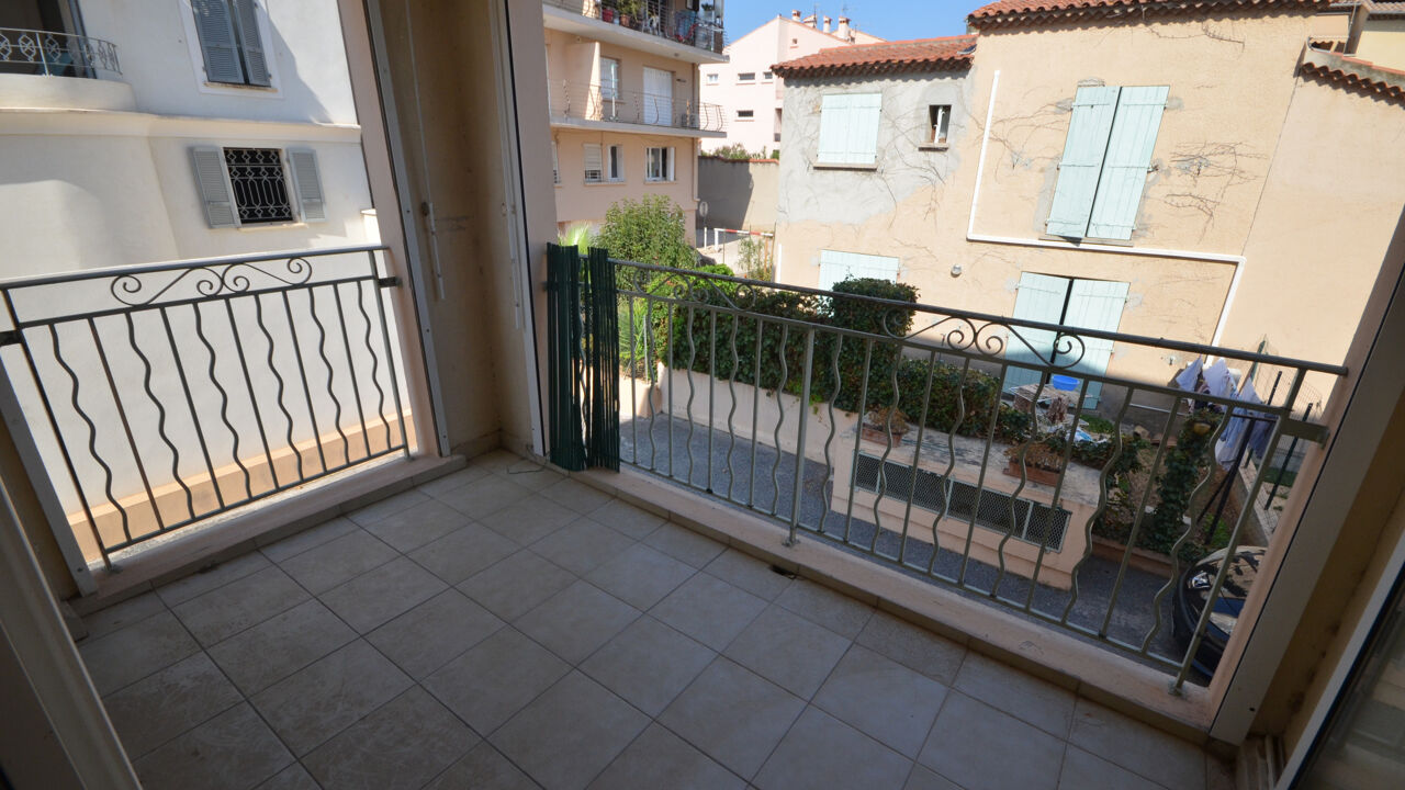 appartement 2 pièces 31 m2 à louer à Sanary-sur-Mer (83110)