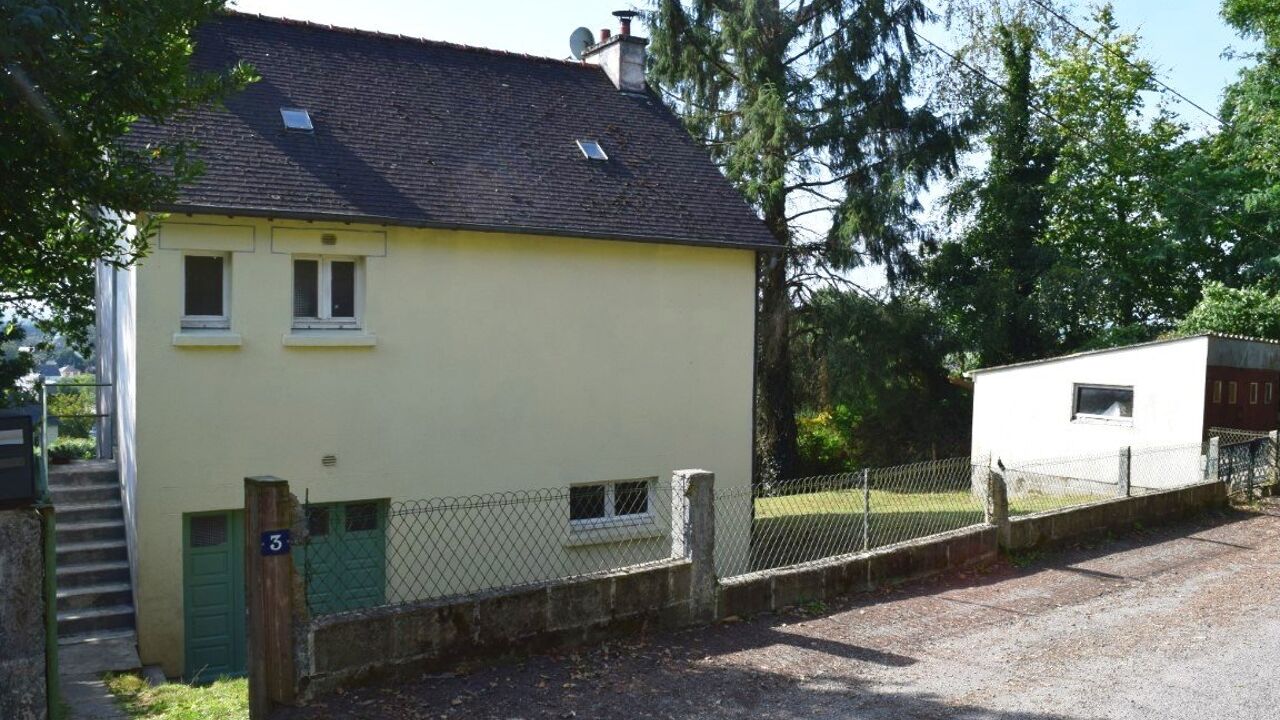 maison 3 pièces  m2 à vendre à Saint-Nicolas-du-Pélem (22480)