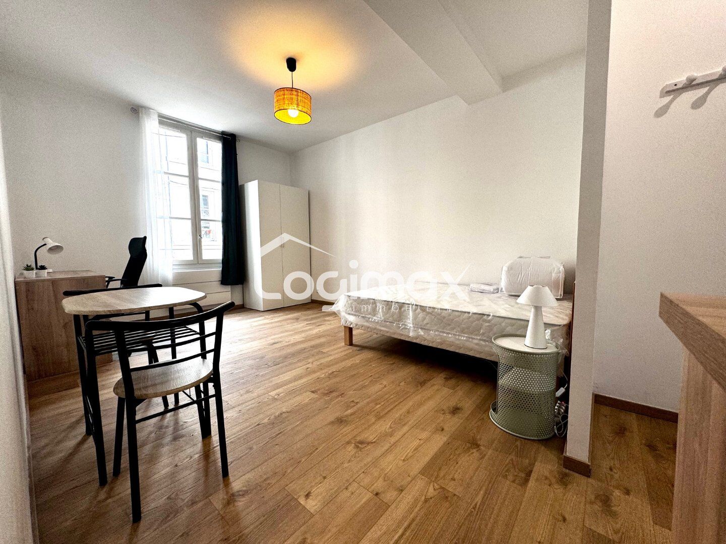 Appartement 1 pièces  à louer Rochelle (La) 17000