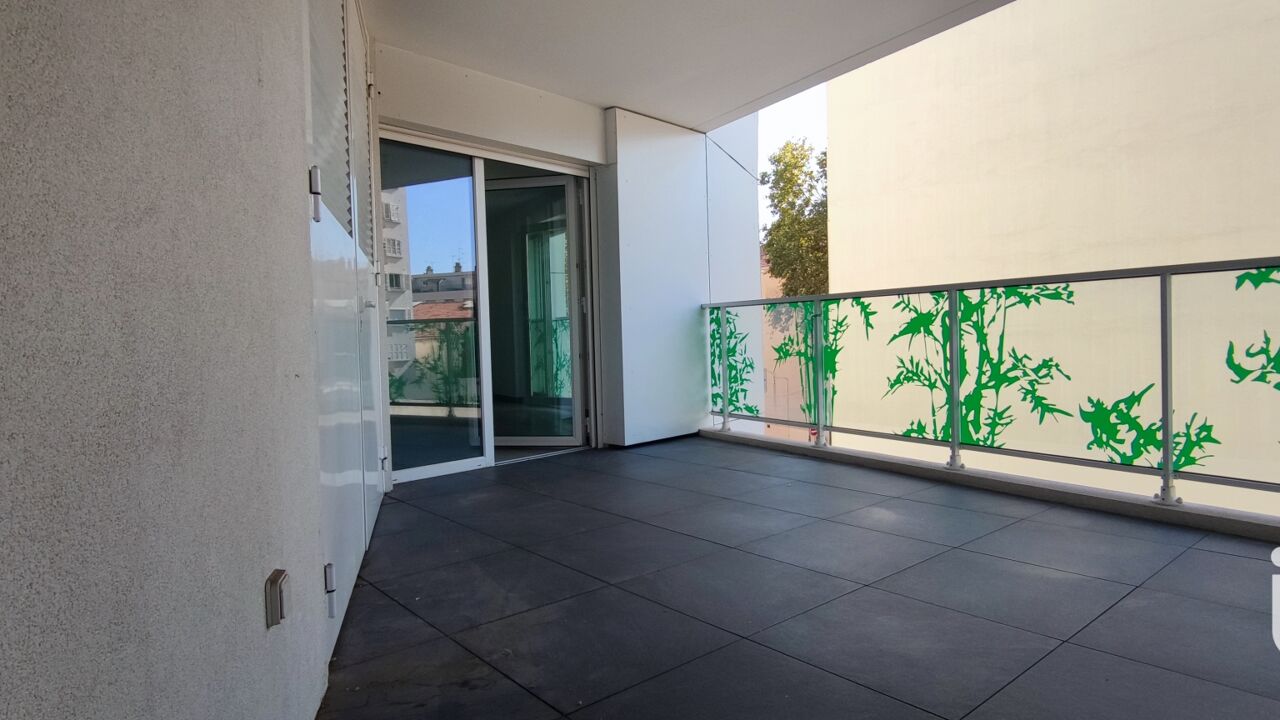 appartement 3 pièces 54 m2 à vendre à Toulon (83000)