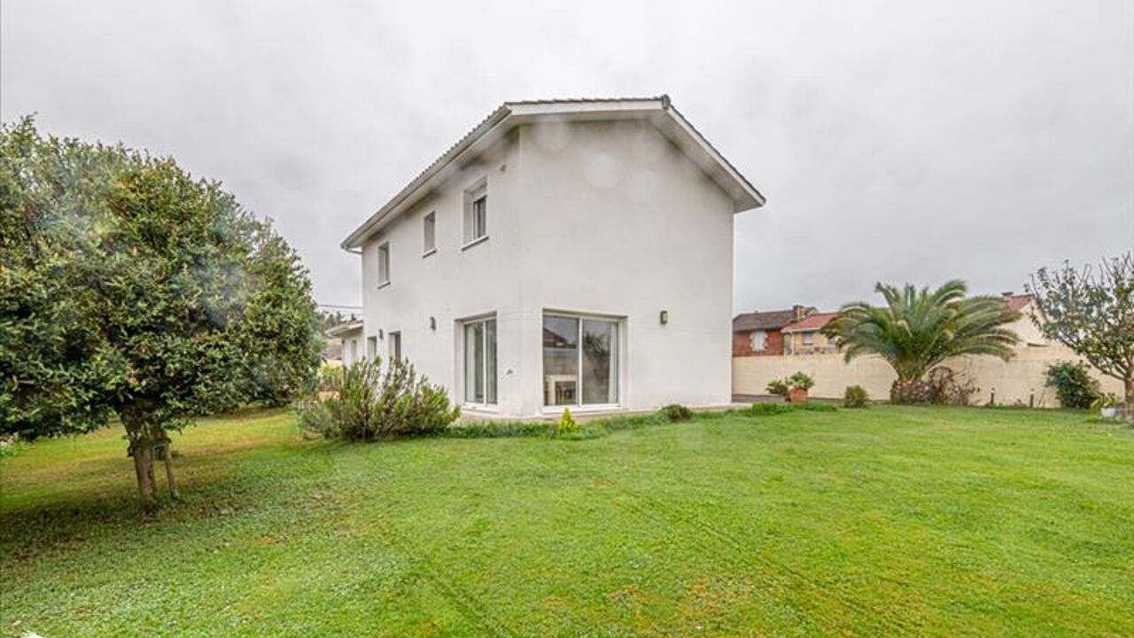 maison 6 pièces 130 m2 à vendre à Ambarès-Et-Lagrave (33440)