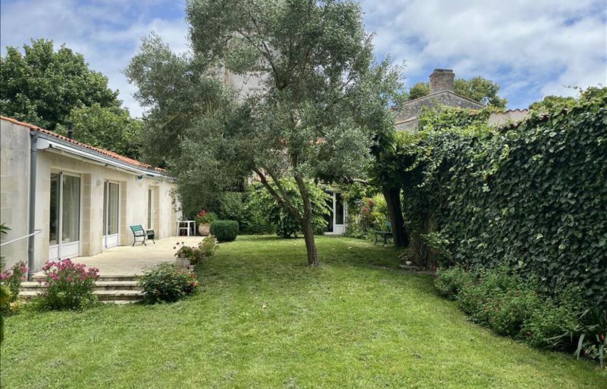 maison 6 pièces 221 m2 à vendre à Marennes-Hiers-Brouage (17320)