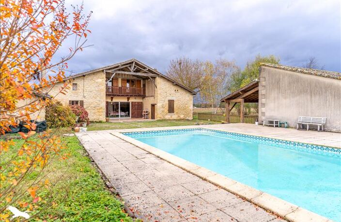 Ferme (tte) de 9 pièces principales — photo 2