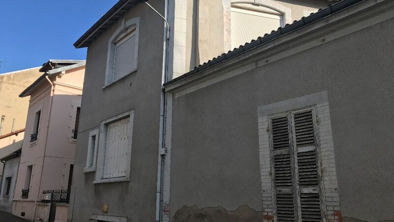 immeuble  pièces 180 m2 à vendre à Vichy (03200)