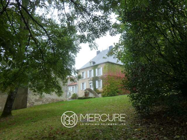 MAISON DE MAITRE XIXe AVEC DEPENDANCES — photo du bien