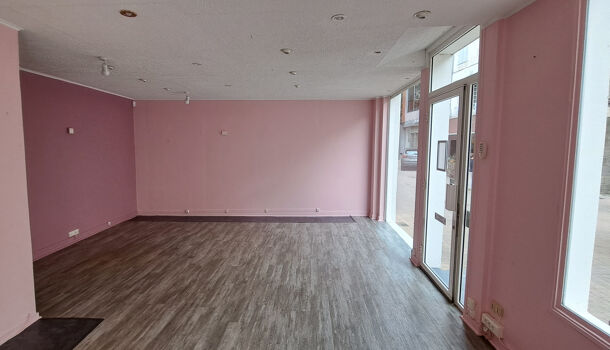 Local commercial 2 pièces  à louer Saintes 17100