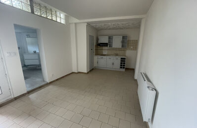 location appartement 360 € CC /mois à proximité de Neuville-sur-Sarthe (72190)