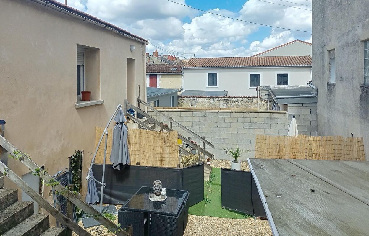 immeuble  pièces 600 m2 à vendre à Périgueux (24000)