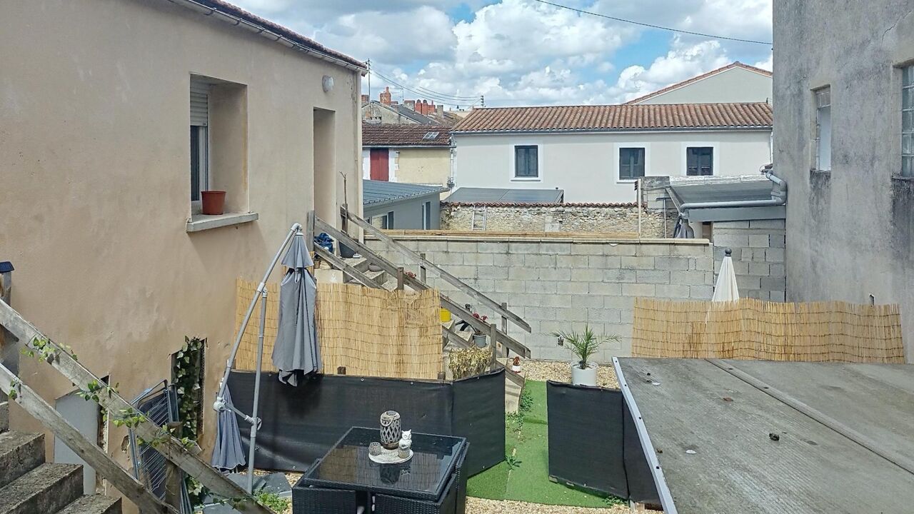 immeuble  pièces 600 m2 à vendre à Périgueux (24000)