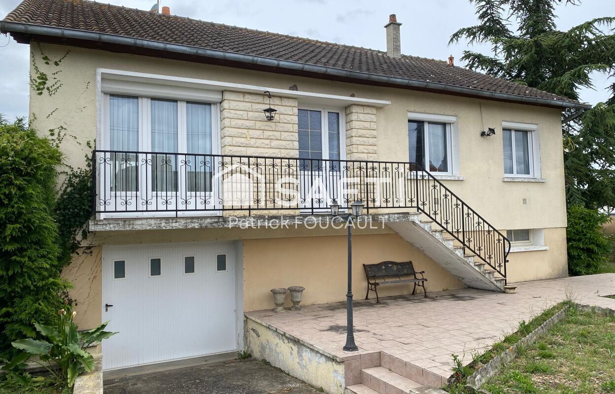 maison 5 pièces 102 m2 à vendre à La Roche-Rigault (86200)