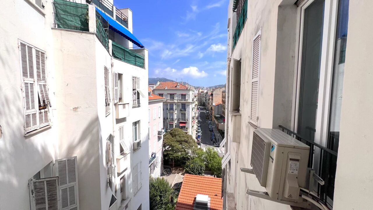 appartement 2 pièces 28 m2 à vendre à Nice (06000)