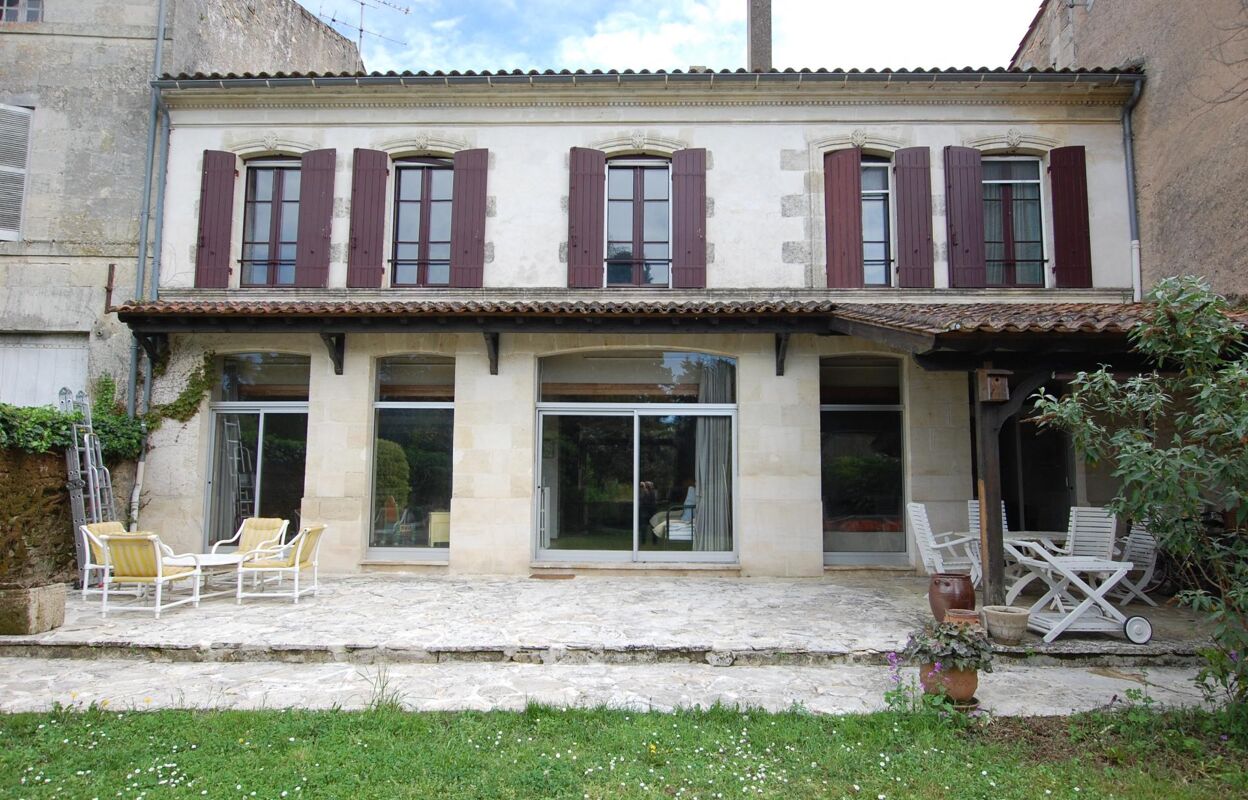 maison 9 pièces 320 m2 à vendre à Étauliers (33820)