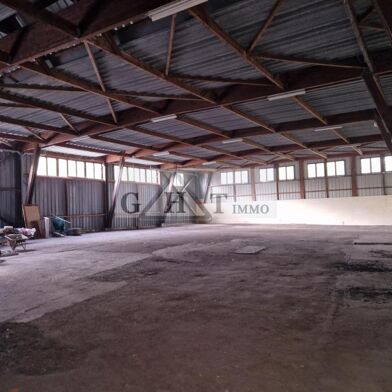 Local industriel  1650000 €