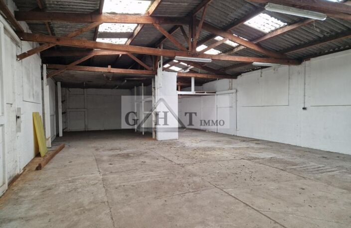 Entrepot bureaux de 1371 m² + Pavillon de 190m² à vendre sur DOMONT — photo 2