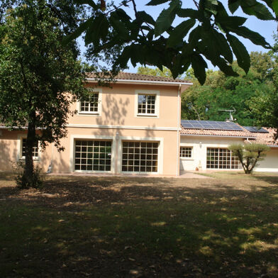 Maison 7 pièces 270 m²