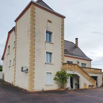 Maison 7 pièces 250 m²