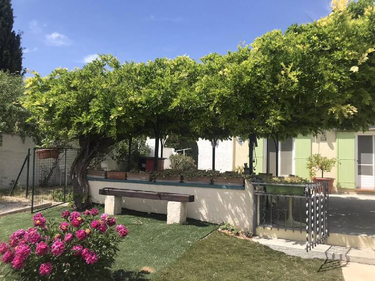 Villa — photo 1