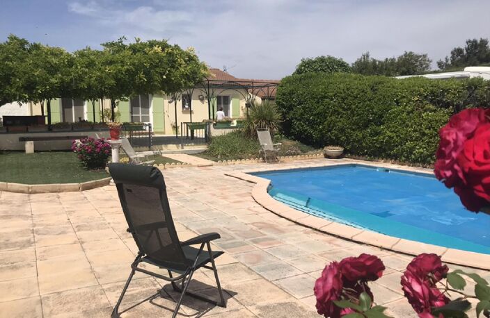 Villa — photo 3