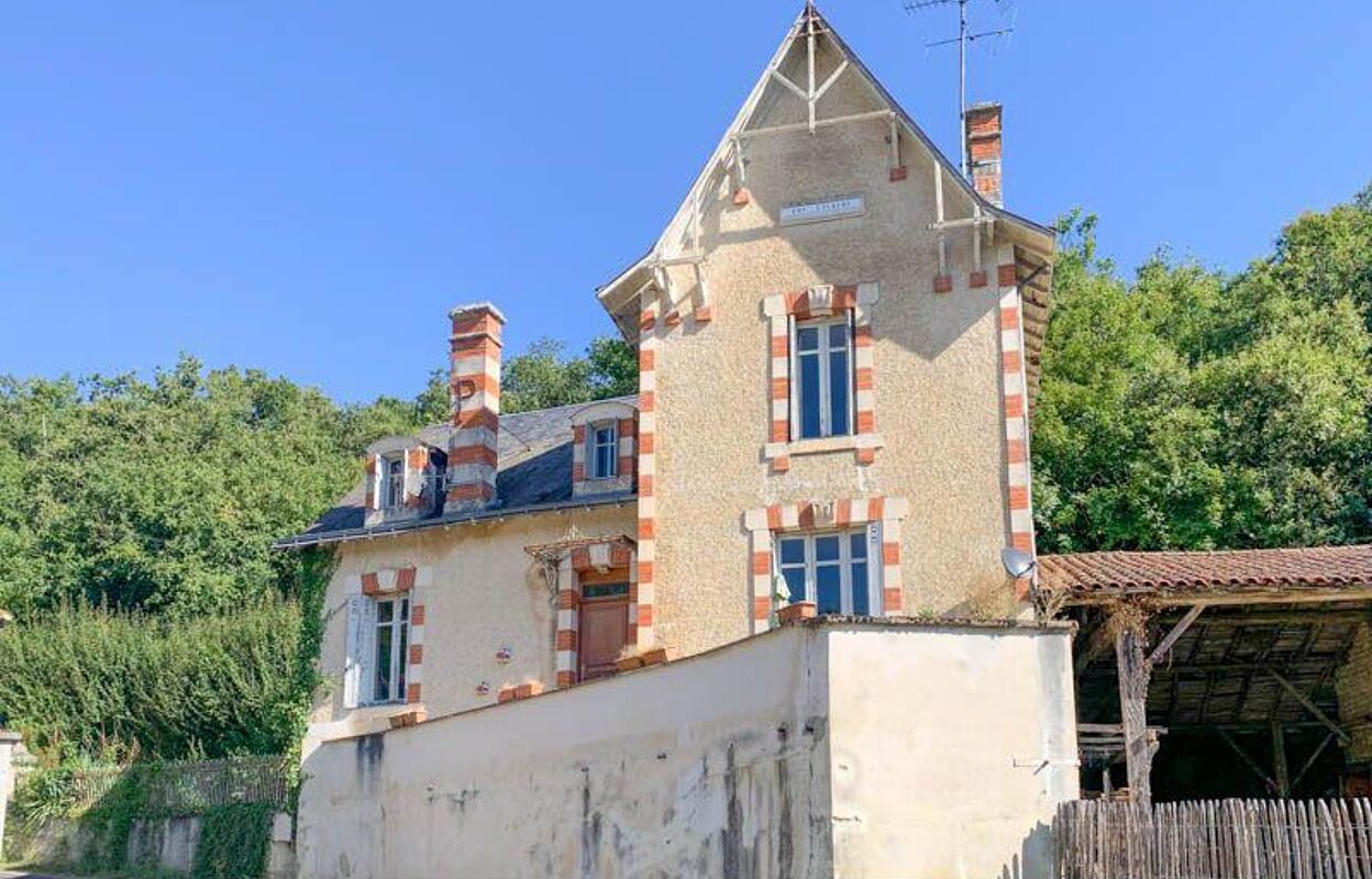 maison 1 pièces 173 m2 à vendre à Civray (86400)