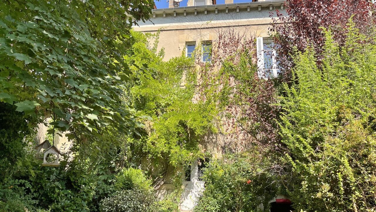 maison 9 pièces 215 m2 à vendre à Villefranche-de-Rouergue (12200)