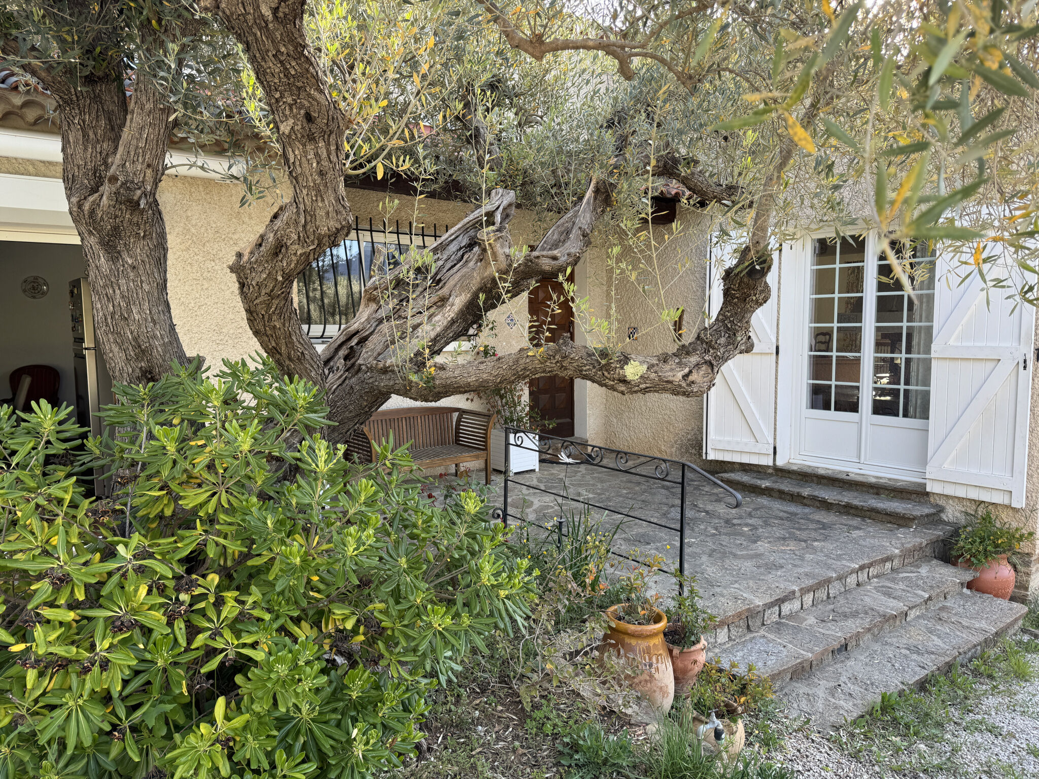 Villa / Maison  T6 à vendre Revest-les-Eaux (Le) 83200