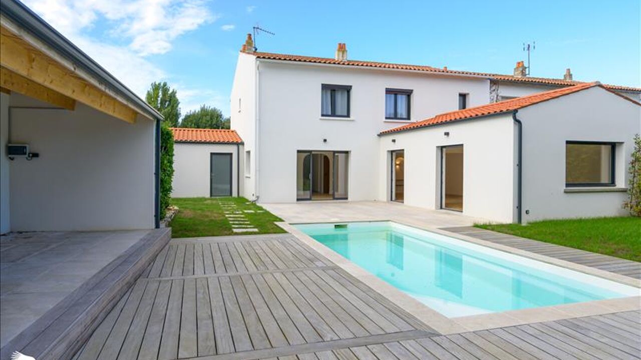 maison 6 pièces 175 m2 à vendre à La Rochelle (17000)