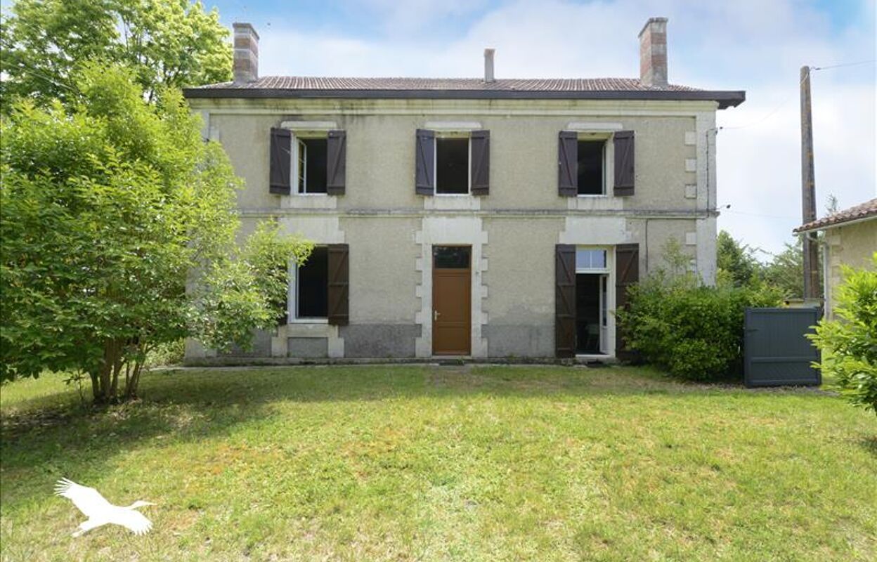 maison 7 pièces 188 m2 à vendre à Montmoreau (16190)