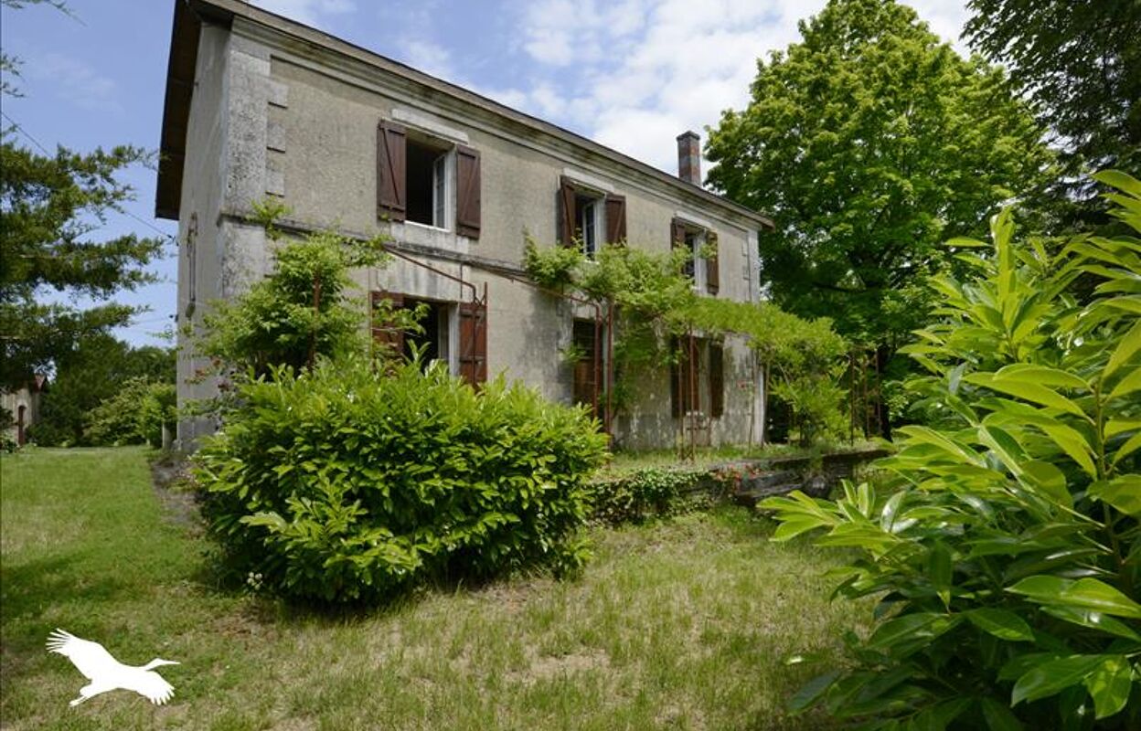 maison 7 pièces 188 m2 à vendre à Montmoreau (16190)