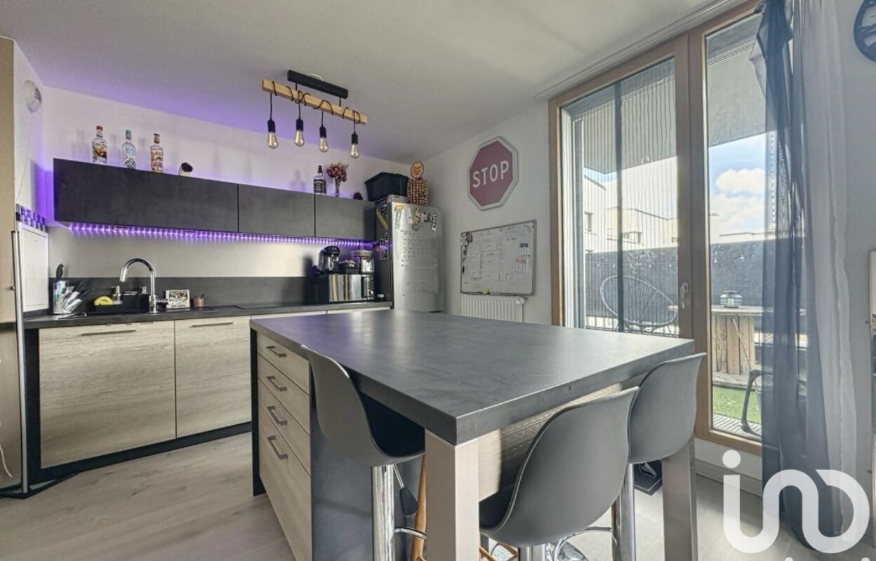 appartement 2 pièces 46 m2 à vendre à Massy (91300)