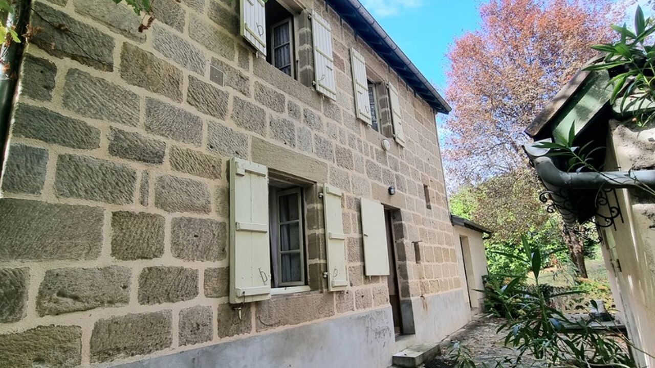 maison 4 pièces 85 m2 à vendre à Saint-Pantaléon-de-Larche (19600)