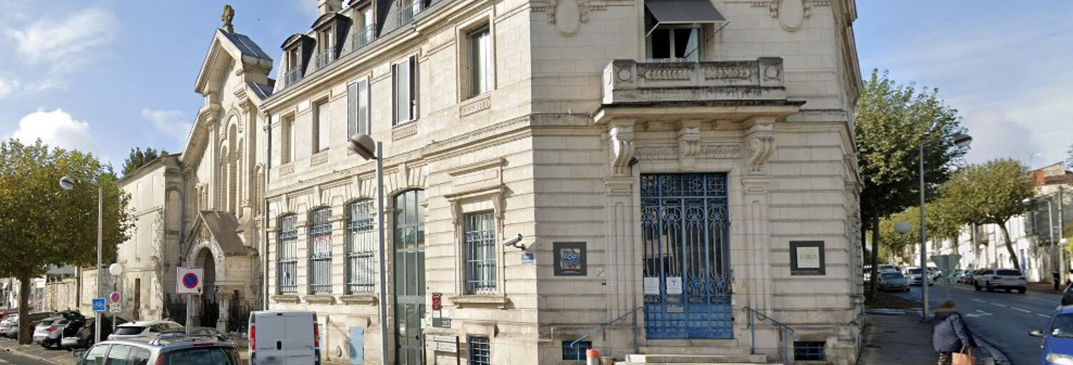 Commerce 3 Pièces 70 m² à louer à Saintes (17100)