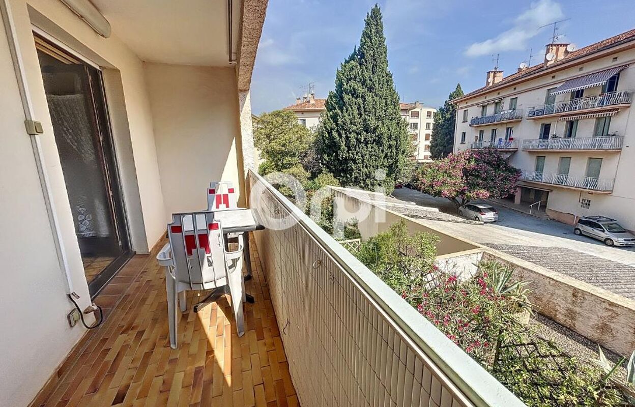 appartement 2 pièces 46 m2 à vendre à Saint-Raphaël (83530)