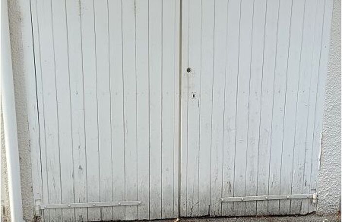 GARAGE — photo 2