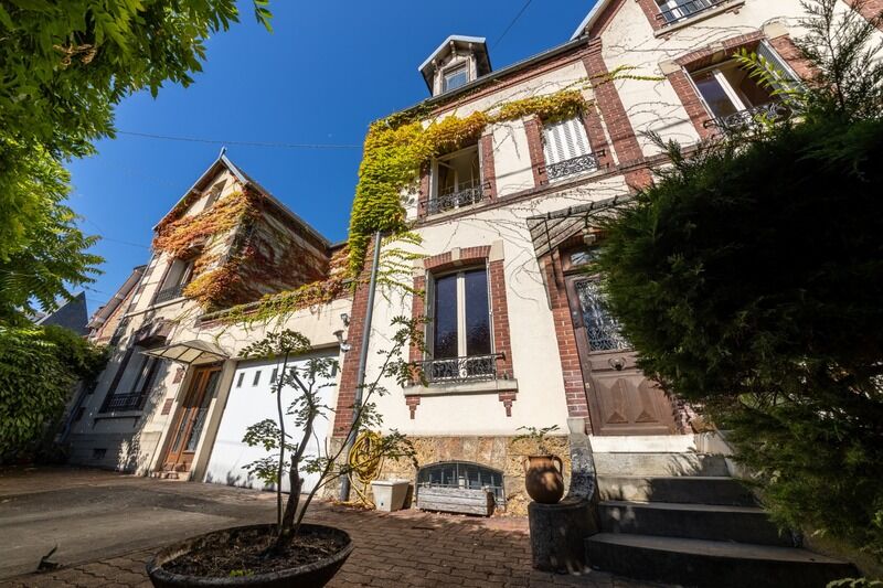 Villa / Maison 11 pièces  à vendre Mantes-la-Jolie 78200