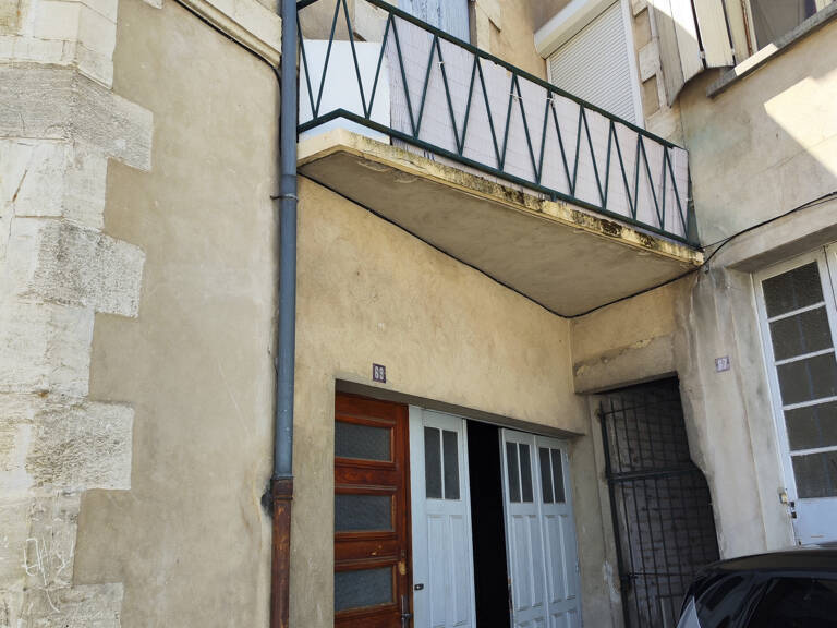 Maison de ville avec garage et cour extérieure — photo 1